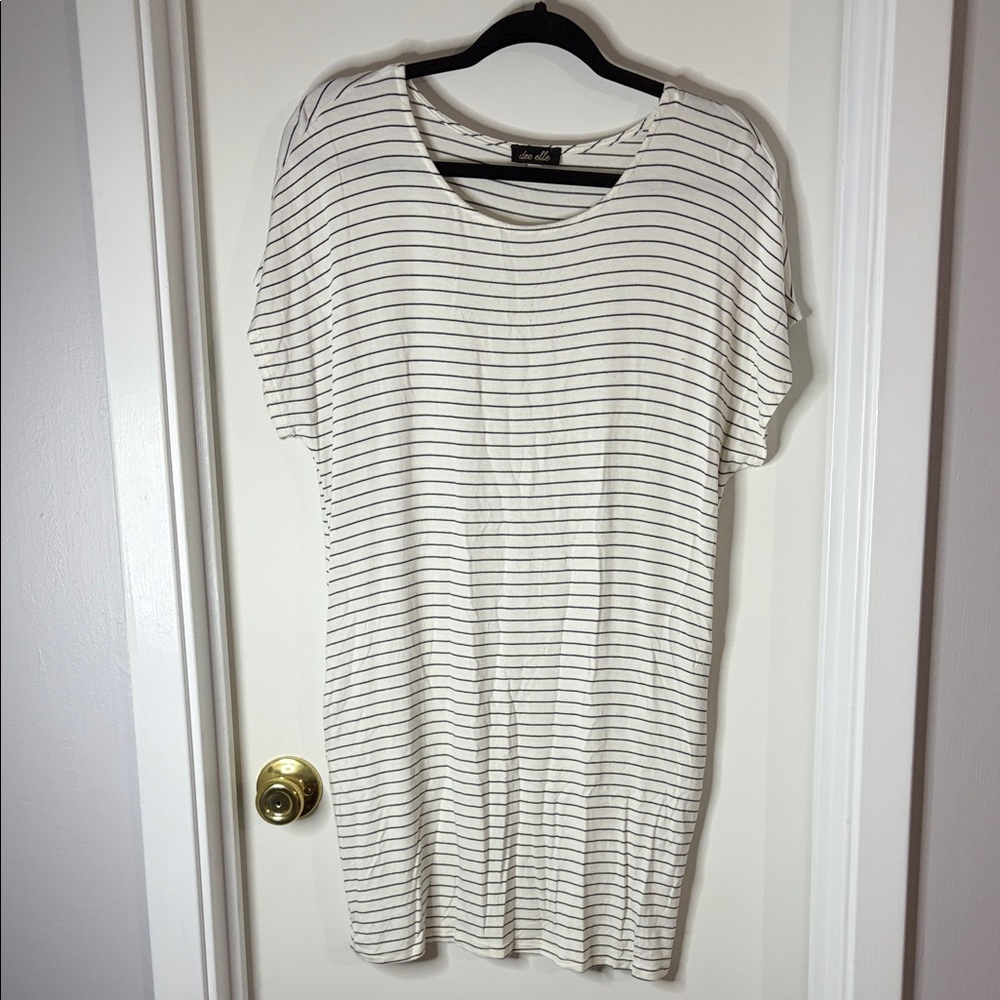 Dee Elle Black and White Striped Short Sleeve Top